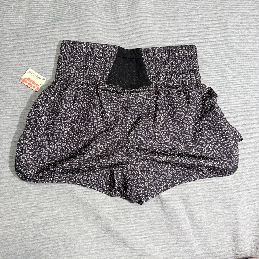 Free People Movement Leopard Print The Way Home Shorts NWT Size Large - Picture 5 of 9